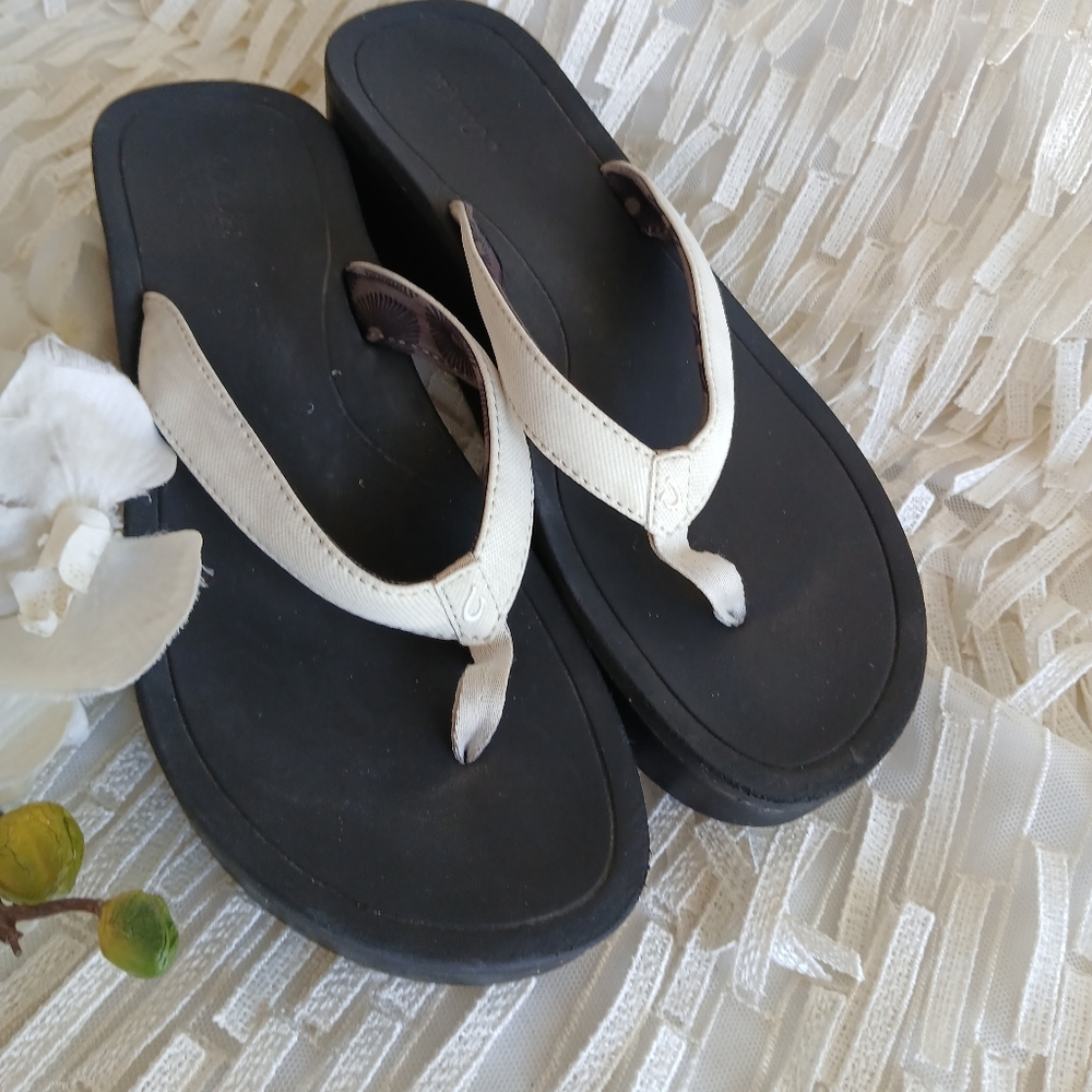 OluKai Wedges